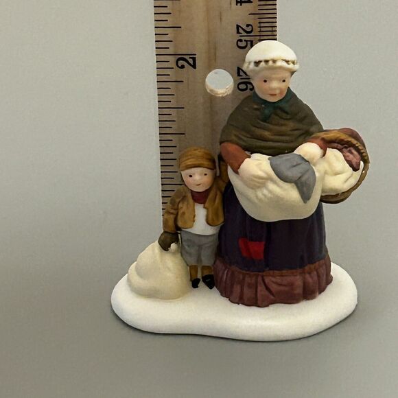 Dept 56 Heritage Village Potobello Road Peddlers Accessory #5828-9 Retired - Picture 5 of 15